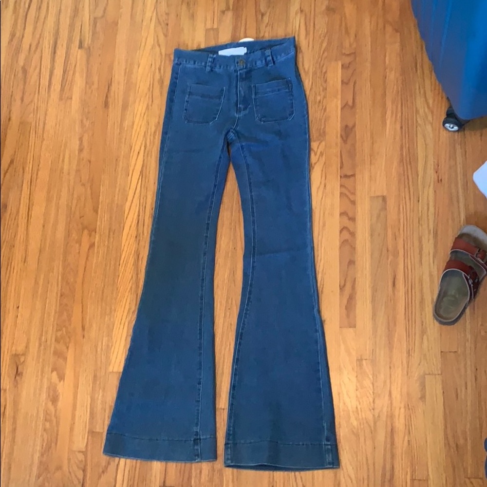 Med Wash Kick Flare Jean